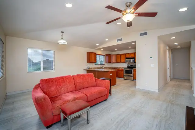 Listing Image for 44 Wawali St 4 of 35