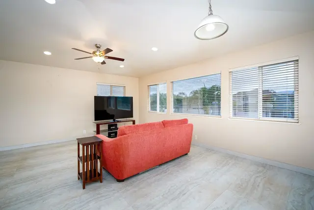 Listing Image for 44 Wawali St 5 of 35