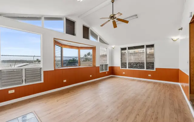 Listing Image for 815 Paloma St 1 of 16