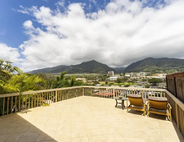 Listing Image for 125 Naniloa Dr 19 of 37