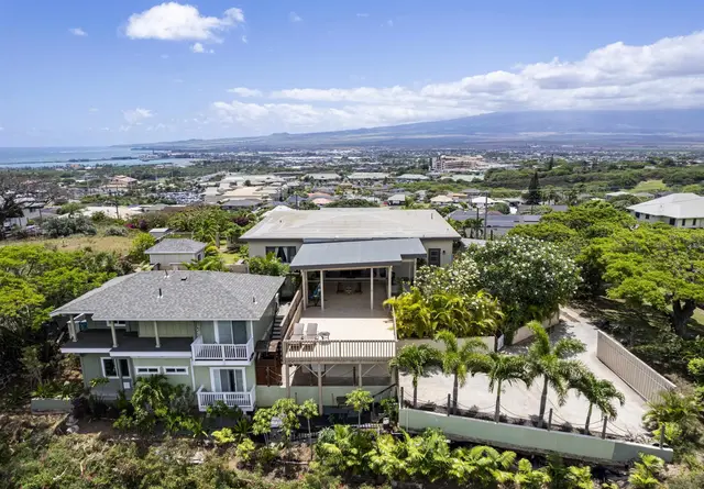 Listing Image for 125 Naniloa Dr 23 of 37