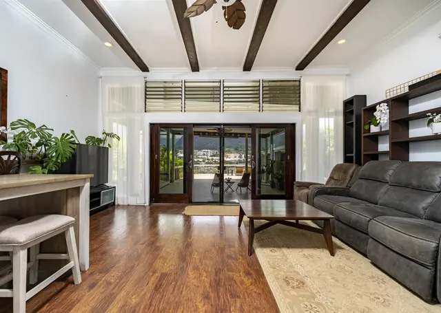 Listing Image for 125 Naniloa Dr 3 of 37