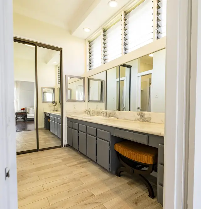 Listing Image for 125 Naniloa Dr 7 of 37