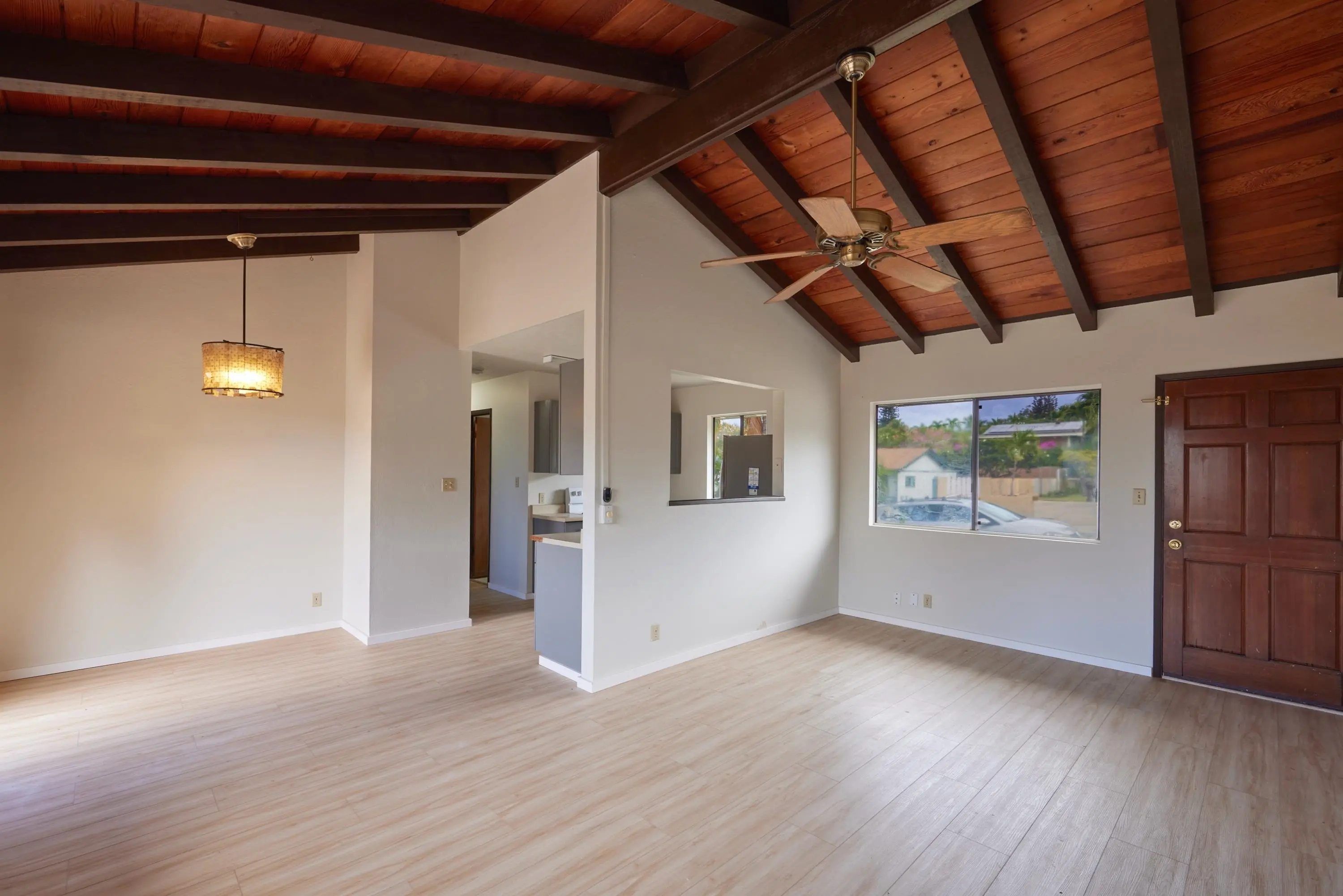 Photo of Listing #408736