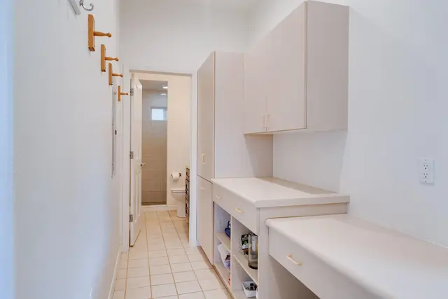 Listing Image for 1699 Kaupakalua Rd 25 of 41