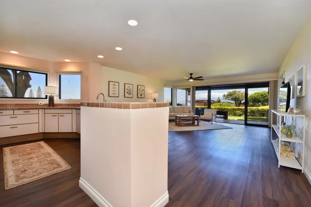 Listing Image for 50 Puu Anoano St 1707 8 of 40