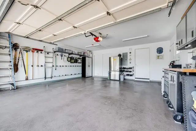 Listing Image for 39 Hoawaa Way 44 of 49