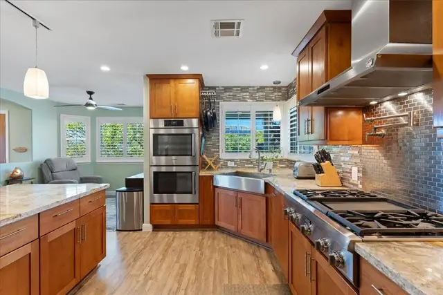 Listing Image for 6 Coral Place Pl 21 of 49