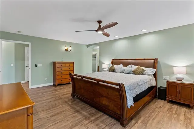 Listing Image for 6 Coral Place Pl 26 of 49