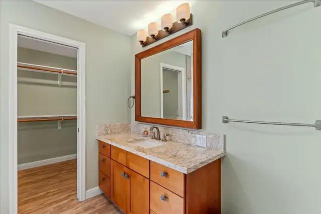 Listing Image for 6 Coral Place Pl 32 of 49