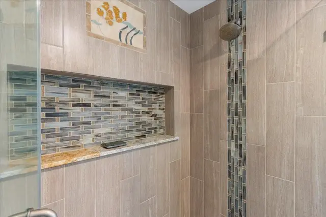Listing Image for 6 Coral Place Pl 35 of 49