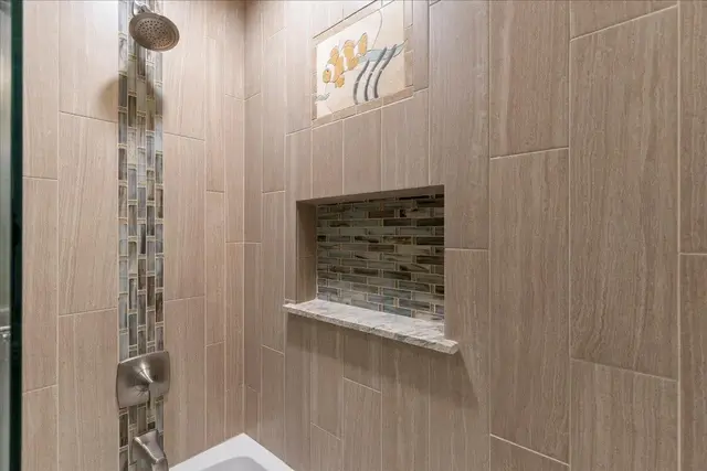 Listing Image for 6 Coral Place Pl 39 of 49