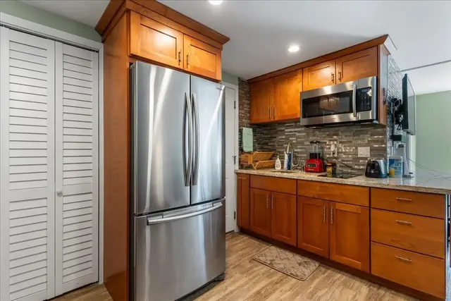 Listing Image for 6 Coral Place Pl 43 of 49