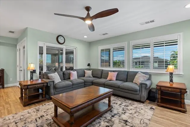 Listing Image for 6 Coral Place Pl 8 of 49