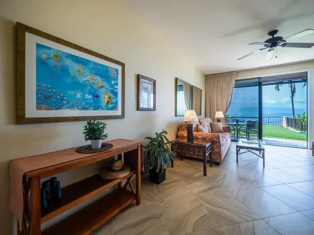 Listing Image for 5295 Lower Honoapiilani Rd B-17 11 of 35