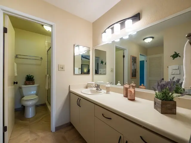 Listing Image for 5295 Lower Honoapiilani Rd B-17 16 of 35
