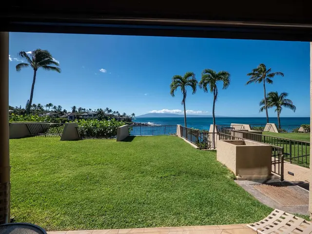 Listing Image for 5295 Lower Honoapiilani Rd B-17 31 of 35
