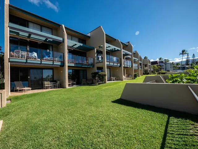 Listing Image for 5295 Lower Honoapiilani Rd B-17 34 of 35