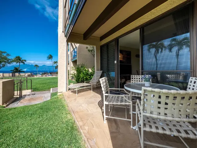 Listing Image for 5295 Lower Honoapiilani Rd B-17 6 of 35
