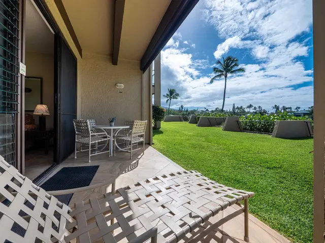 Listing Image for 5295 Lower Honoapiilani Rd B-17 7 of 35