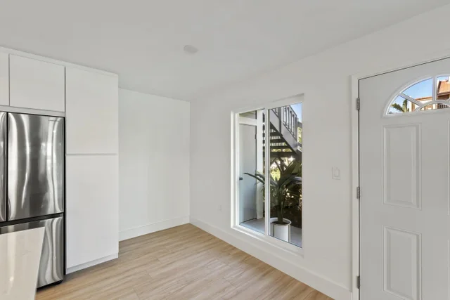 Listing Image for 160 Keonekai Rd 10-104 13 of 45