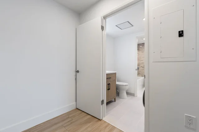 Listing Image for 160 Keonekai Rd 10-104 25 of 45