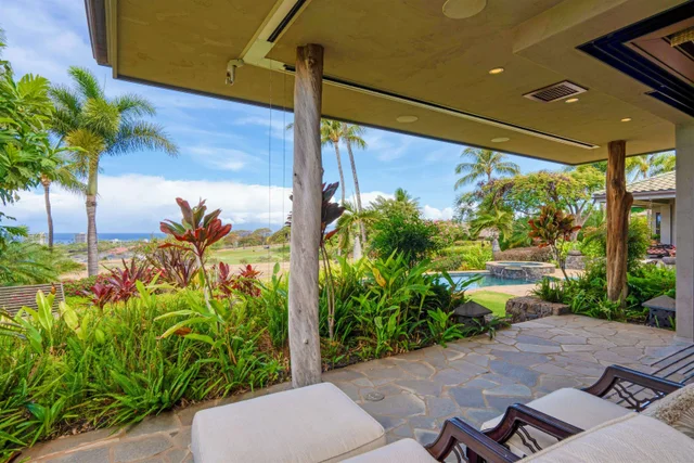 Listing Image for 137 Anapuni Loop 27 of 47