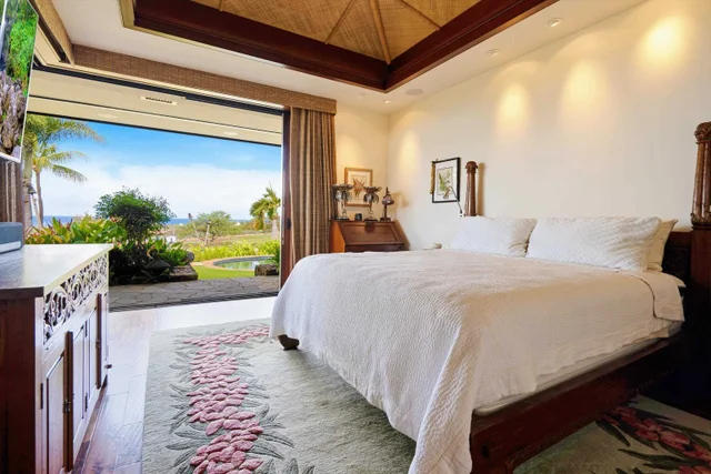 Listing Image for 137 Anapuni Loop 29 of 47