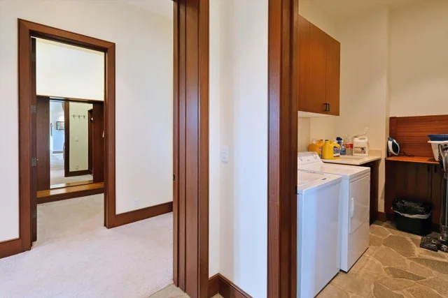 Listing Image for 137 Anapuni Loop 33 of 47