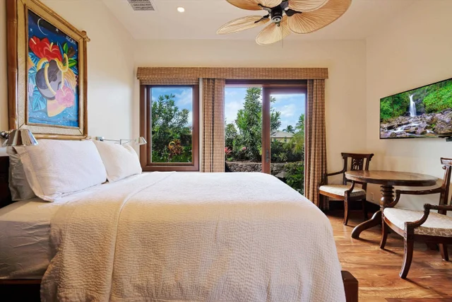 Listing Image for 137 Anapuni Loop 35 of 47