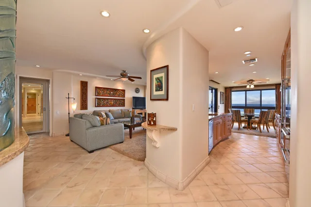 Listing Image for 50 Nohea Kai Dr 4104 12 of 48