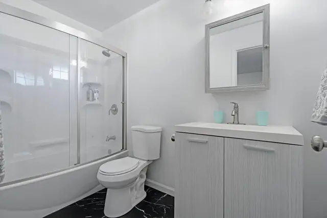 Listing Image for 6 Kuhina Pl 12 of 31