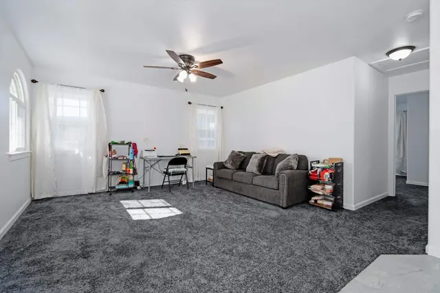 Listing Image for 6 Kuhina Pl 16 of 31