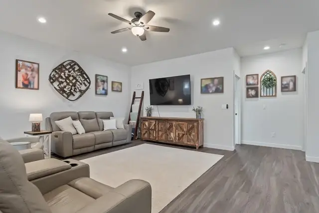 Listing Image for 1603 Makahala Pl 10 of 40