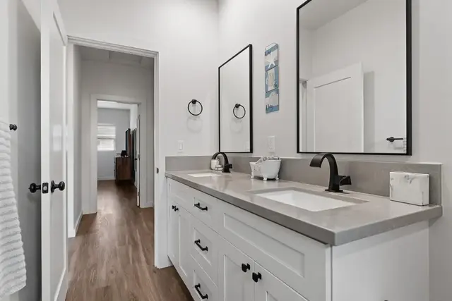 Listing Image for 1603 Makahala Pl 28 of 40