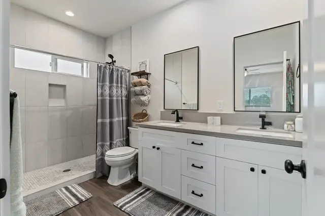 Listing Image for 1603 Makahala Pl 5 of 40