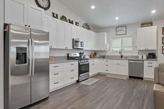 Listing Image for 1603 Makahala Pl 7 of 40