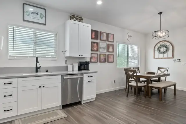 Listing Image for 1603 Makahala Pl 9 of 40