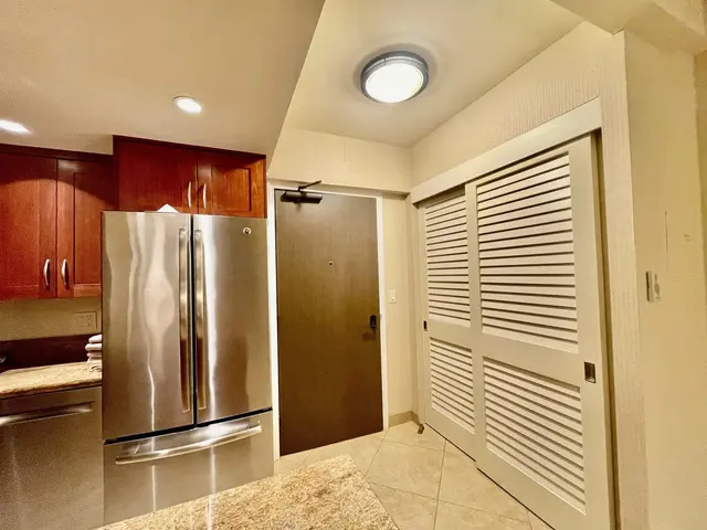 Listing Image for 2481 Kaanapali Pkwy 220 O 9 of 37