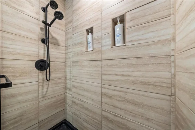 Listing Image for 1299 Uluniu Rd 103g 19 of 39