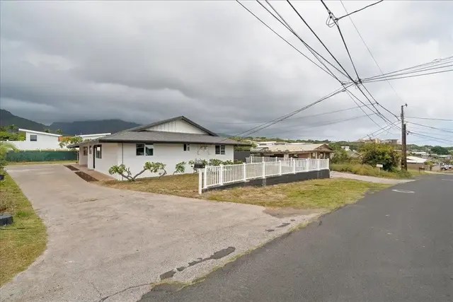 Listing Image for 400 Palama Dr 17 of 48