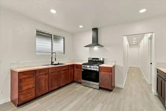 Listing Image for 400 Palama Dr 18 of 48
