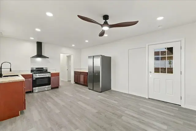 Listing Image for 400 Palama Dr 20 of 48