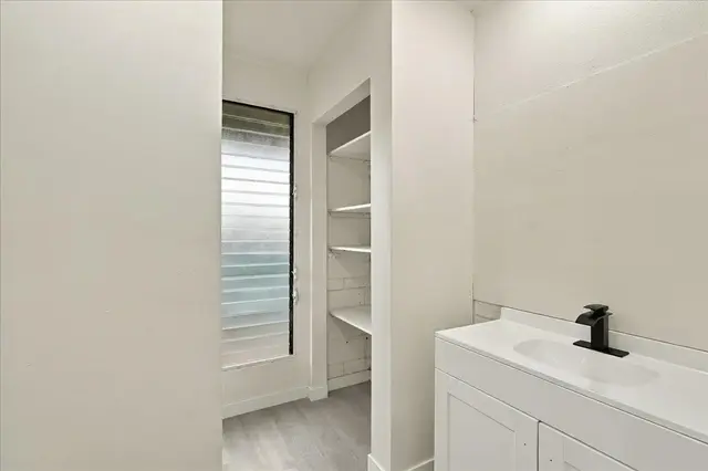 Listing Image for 400 Palama Dr 23 of 48
