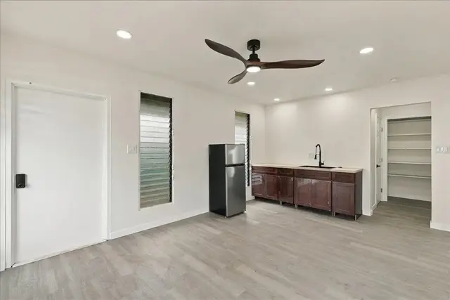 Listing Image for 400 Palama Dr 27 of 48