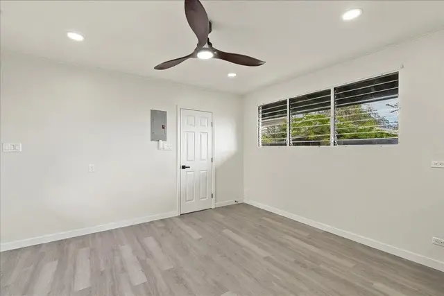 Listing Image for 400 Palama Dr 30 of 48