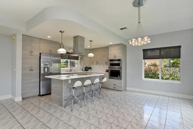 Listing Image for 3 Bermuda Pl 13 of 50
