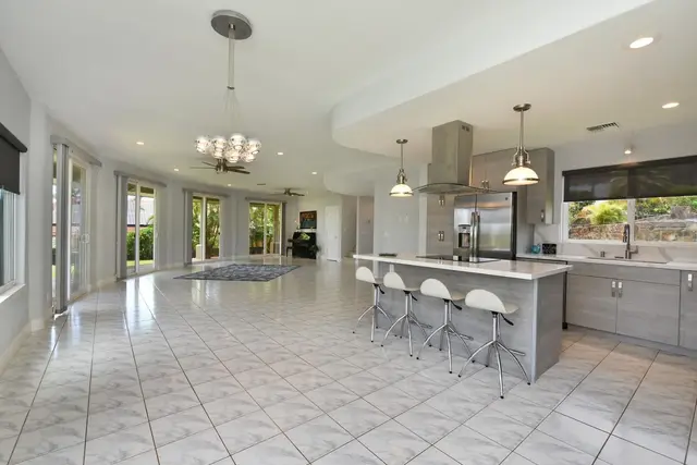 Listing Image for 3 Bermuda Pl 16 of 50