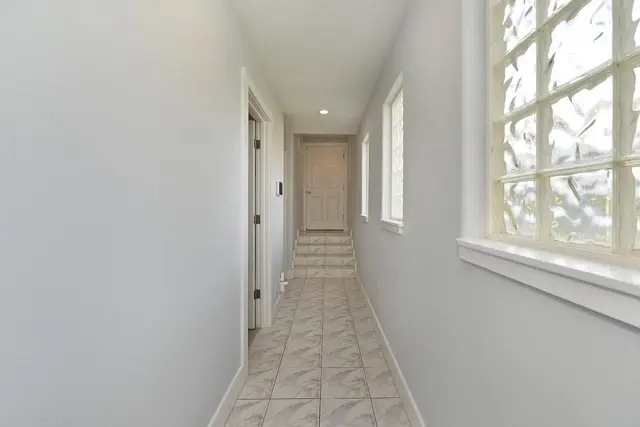 Listing Image for 3 Bermuda Pl 21 of 50