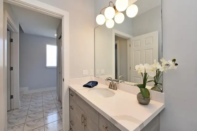 Listing Image for 3 Bermuda Pl 24 of 50